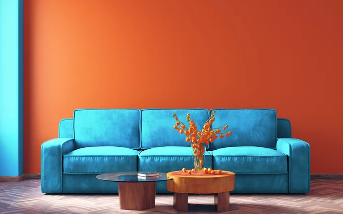 Muurkleuren in oranje en lichtblauw