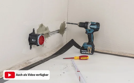 Fertig montierte Steckdose bzw. Installationsdose bei einer Innend&auml;mmung mit Holzfaserd&auml;mmplatten. Die Anleitung ist auch als Video verf&uuml;gbar.